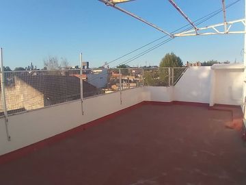 VENTA DE GALPÓN CON 5 DEPTOS DOCK SUD AVELLANEDA