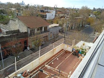 VENTA DE GALPÓN CON 5 DEPTOS DOCK SUD AVELLANEDA