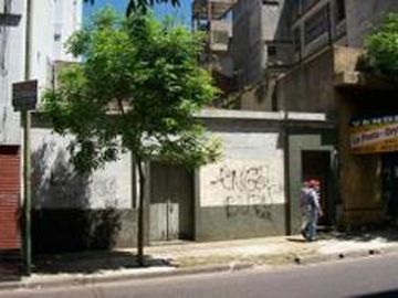 CASA A REFACCIONAR TOTALMENTE-GRANDES MEDIDAS-