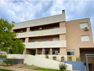 VENTA DPTO  3 DORMITORIOS B CERRADO.. URBANO 3