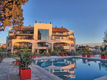 VENTA DEPTO PB 3 DORMI 2 COCHERA CASONAS DEL CERRO