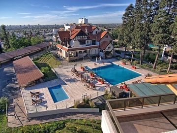 VENTA DEPTO PB 3 DORMI 2 COCHERA CASONAS DEL CERRO