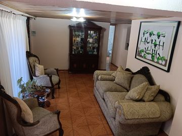 CASA EN VENTA ESQUINA BLANCA, MAIPÚ