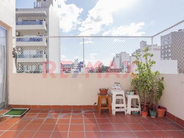 Depto 3 amb. c/Balcón/Terraza/Apto Prof/Flores N.