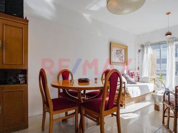 Depto 3 amb. c/Balcón/Terraza/Apto Prof/Flores N.