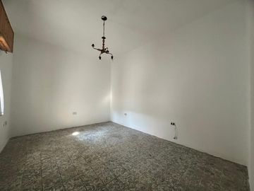 Venta Casa 3 amb. Patio y Cochera! Castelar Norte