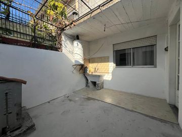 Venta Casa 3 amb. Patio y Cochera! Castelar Norte