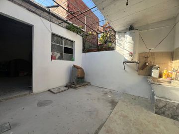 Venta Casa 3 amb. Patio y Cochera! Castelar Norte