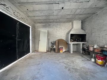 Venta Casa 3 amb. Patio y Cochera! Castelar Norte