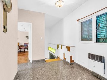 CASA EN VENTA 6 AMB PARQUE AVELLANEDA