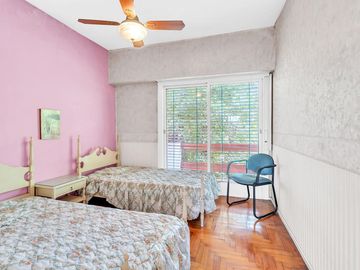 CASA EN VENTA 6 AMB PARQUE AVELLANEDA