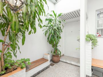 CASA EN VENTA 6 AMB PARQUE AVELLANEDA