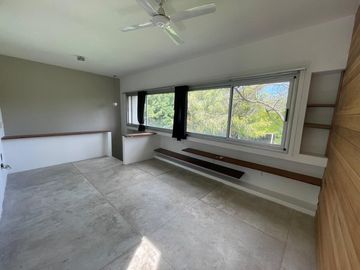 Casa en VENTA-El Lucero-3 dorm Jardin Pileta Parr