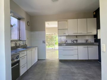 Casa en VENTA-El Lucero-3 dorm Jardin Pileta Parr