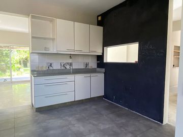 Casa en VENTA-El Lucero-3 dorm Jardin Pileta Parr