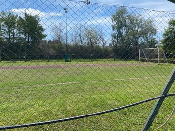 Casa en VENTA-El Lucero-3 dorm Jardin Pileta Parr