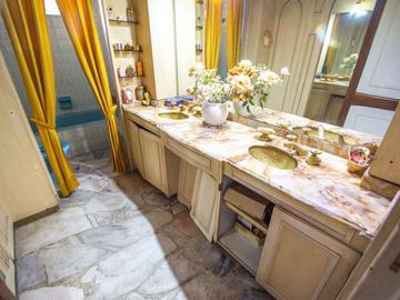 VENTA CASA 6 AMBIENTES CON COCHERA EN VILLA DEVOTO