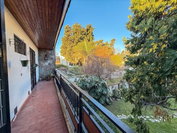 VENTA CASA 6 AMBIENTES CON COCHERA EN VILLA DEVOTO