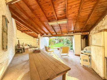 VENTA CASA 6 AMBIENTES CON COCHERA EN VILLA DEVOTO