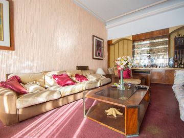 VENTA CASA 6 AMBIENTES CON COCHERA EN VILLA DEVOTO