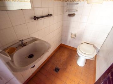 VENTA CASA 6 AMBIENTES CON COCHERA EN VILLA DEVOTO