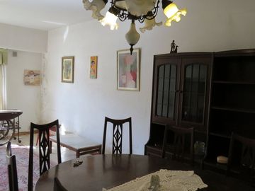 VENTA CASA 3 AMBIENTES CASTELAR NORTE