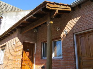 VENTA CASA 3 AMBIENTES CASTELAR NORTE