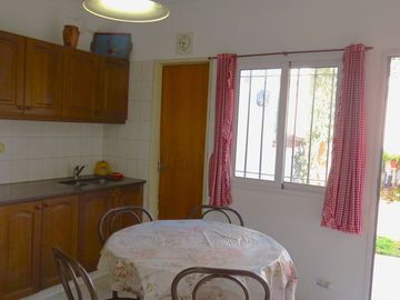 VENTA CASA 3 AMBIENTES CASTELAR NORTE