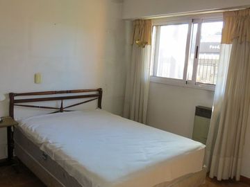 VENTA CASA 3 AMBIENTES CASTELAR NORTE