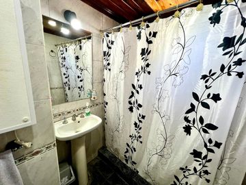 CASA QUINTA EN VENTA SOBRE AVENIDA EN MORENO