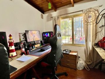 CASA QUINTA EN VENTA SOBRE AVENIDA EN MORENO