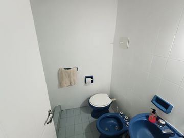 Casa 5 ambientes con depto 2 ambientes V Lynch