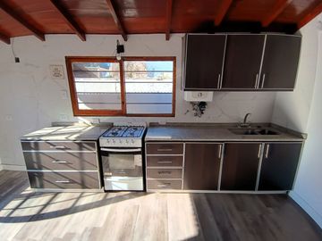 Casa 5 ambientes con depto 2 ambientes V Lynch