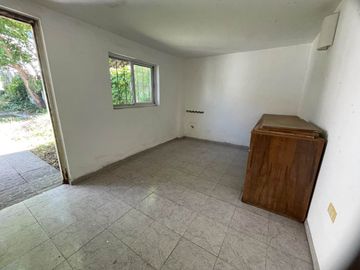 CASA 4 AMBIENTES CON COCHERA-PATIO-QUINCHO