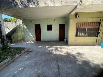 CASA 4 AMBIENTES CON COCHERA-PATIO-QUINCHO