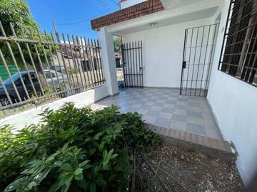 CASA 4 AMBIENTES CON COCHERA-PATIO-QUINCHO