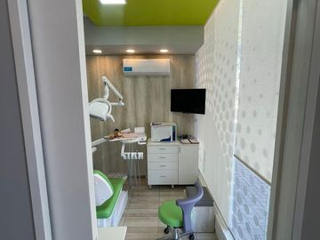 Local + Cochera Complejo Solares de Santa MARIA