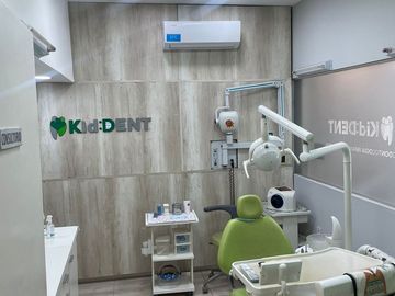 Local + Cochera Complejo Solares de Santa MARIA