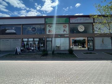 Local + Cochera Complejo Solares de Santa MARIA