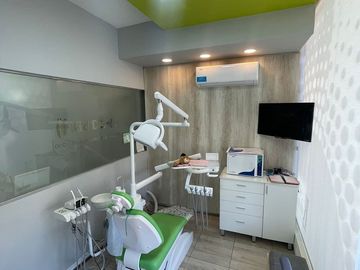 Local + Cochera Complejo Solares de Santa MARIA