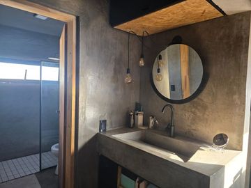 VENTA CASA 3 DORM C/PILETA TIERRALTA - MALAGUEÑO