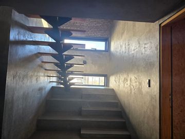 VENTA CASA 3 DORM C/PILETA TIERRALTA - MALAGUEÑO