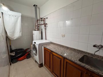 VENTA CASA 3 AMB C/QUINCHO Y PARQUE SANTOS LUGARES