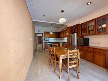 VENTA CASA 3 AMB C/QUINCHO Y PARQUE SANTOS LUGARES