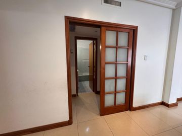 VENTA CASA 3 AMB C/QUINCHO Y PARQUE SANTOS LUGARES