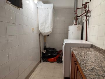VENTA CASA 3 AMB C/QUINCHO Y PARQUE SANTOS LUGARES