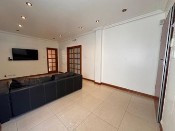 VENTA CASA 3 AMB C/QUINCHO Y PARQUE SANTOS LUGARES