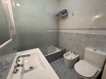 VENTA CASA 3 AMB C/QUINCHO Y PARQUE SANTOS LUGARES