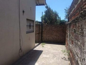 VENTA PH 2 AMB PATIO JOSE C PAZ CENTRO AP. CREDITO