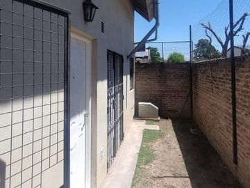 VENTA PH 2 AMB PATIO JOSE C PAZ CENTRO AP. CREDITO